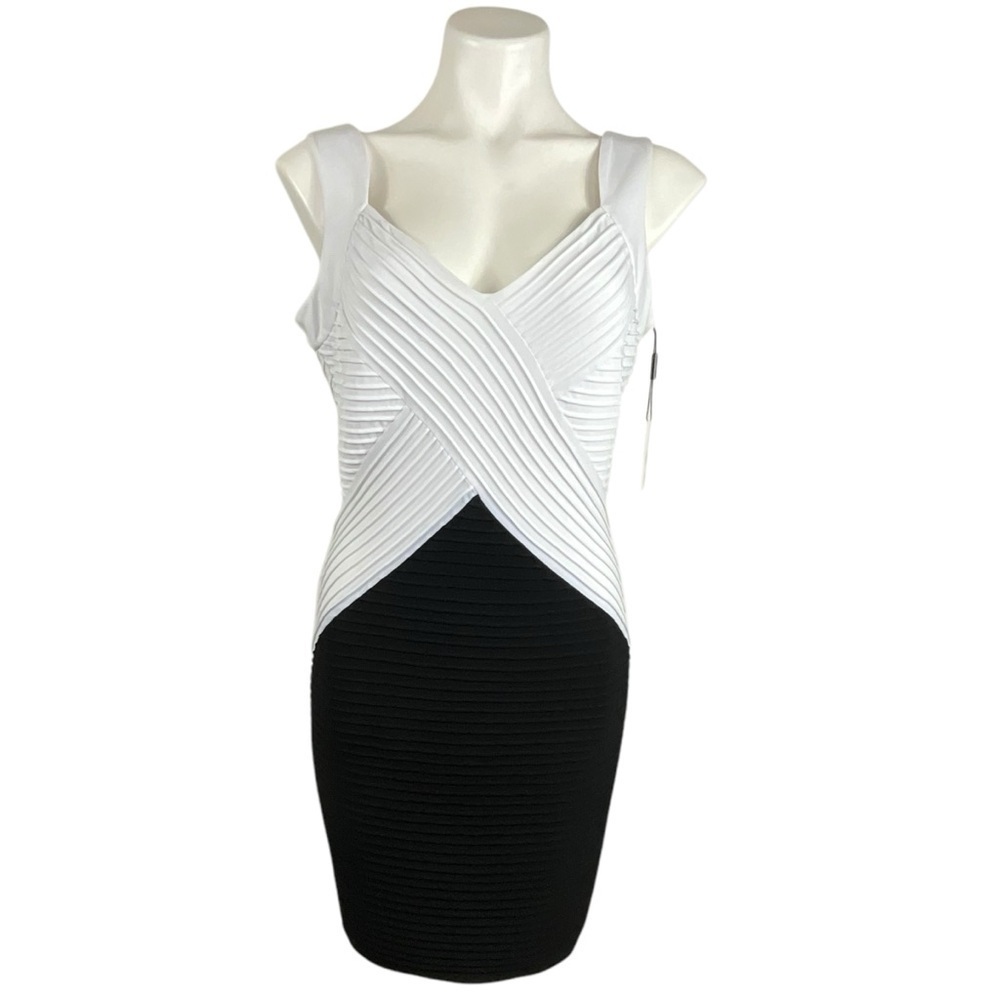 Calvin Klein Women's Black and White Color Block‎ Pin Tuck Dress - Picture 10 of 10